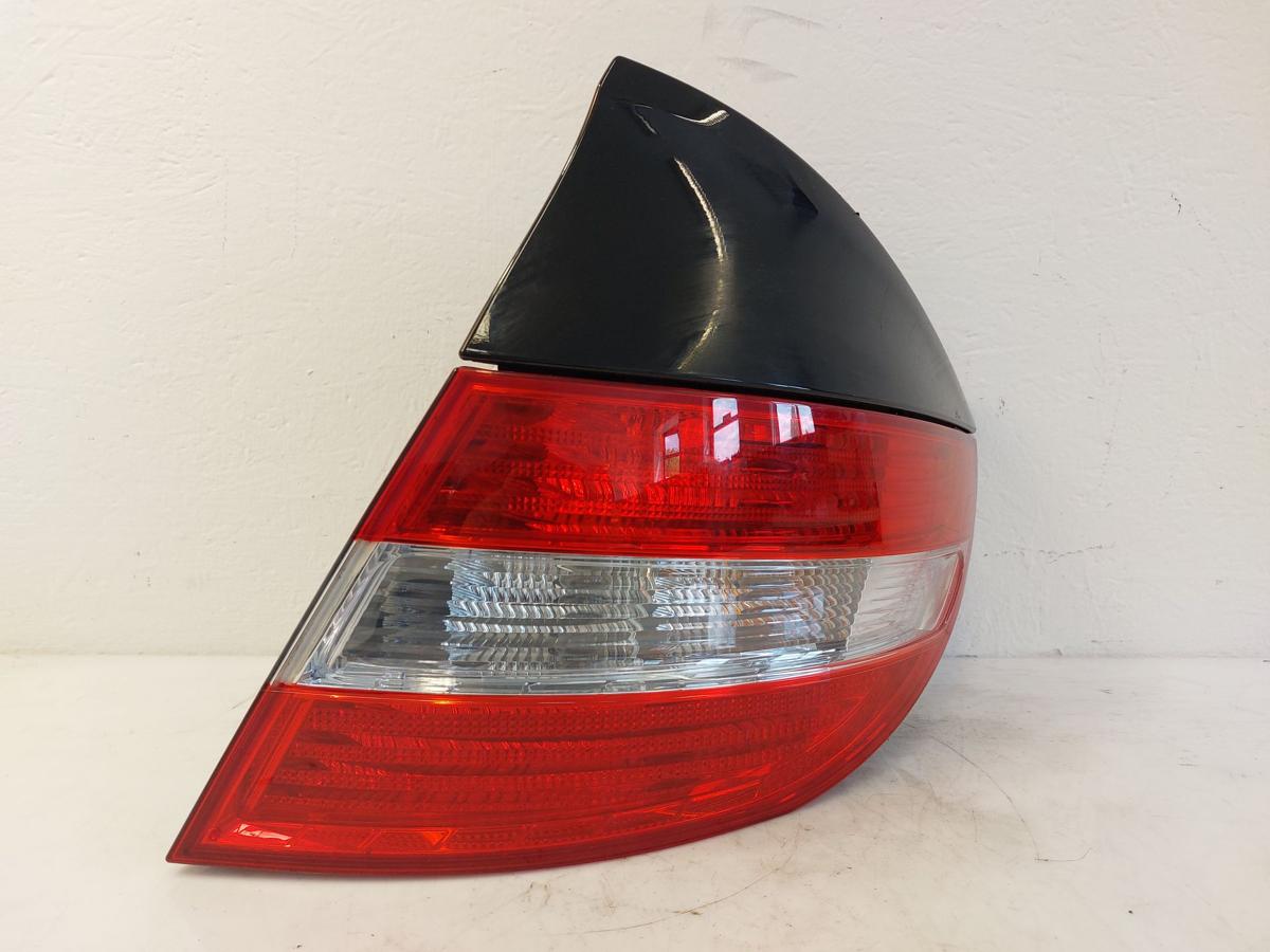 Mercedes CLC 203 Rückleuchte Schlussleuchte Rücklicht hinten aussen rechts OE
