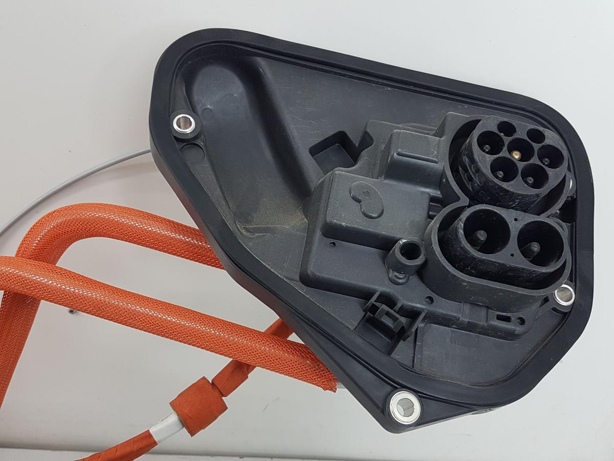 Tesla Model X Hochvoltleitung Ladekabel Bj2022 1569000-60-A mit Ladedose