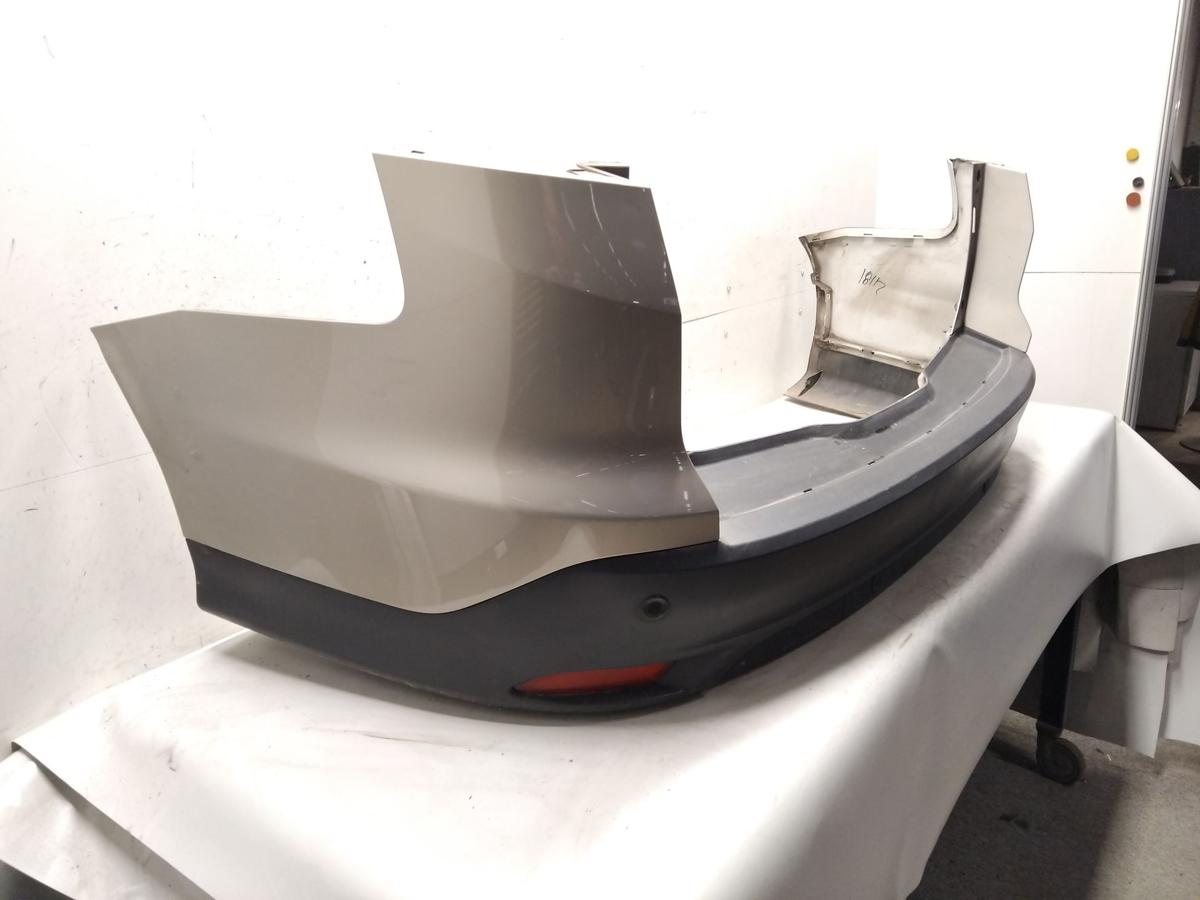 Ford Focus 3 Kombi Facelift original Sto&szlig;f&auml;nger Sto&szlig;stange hinten PDC Bj.2015