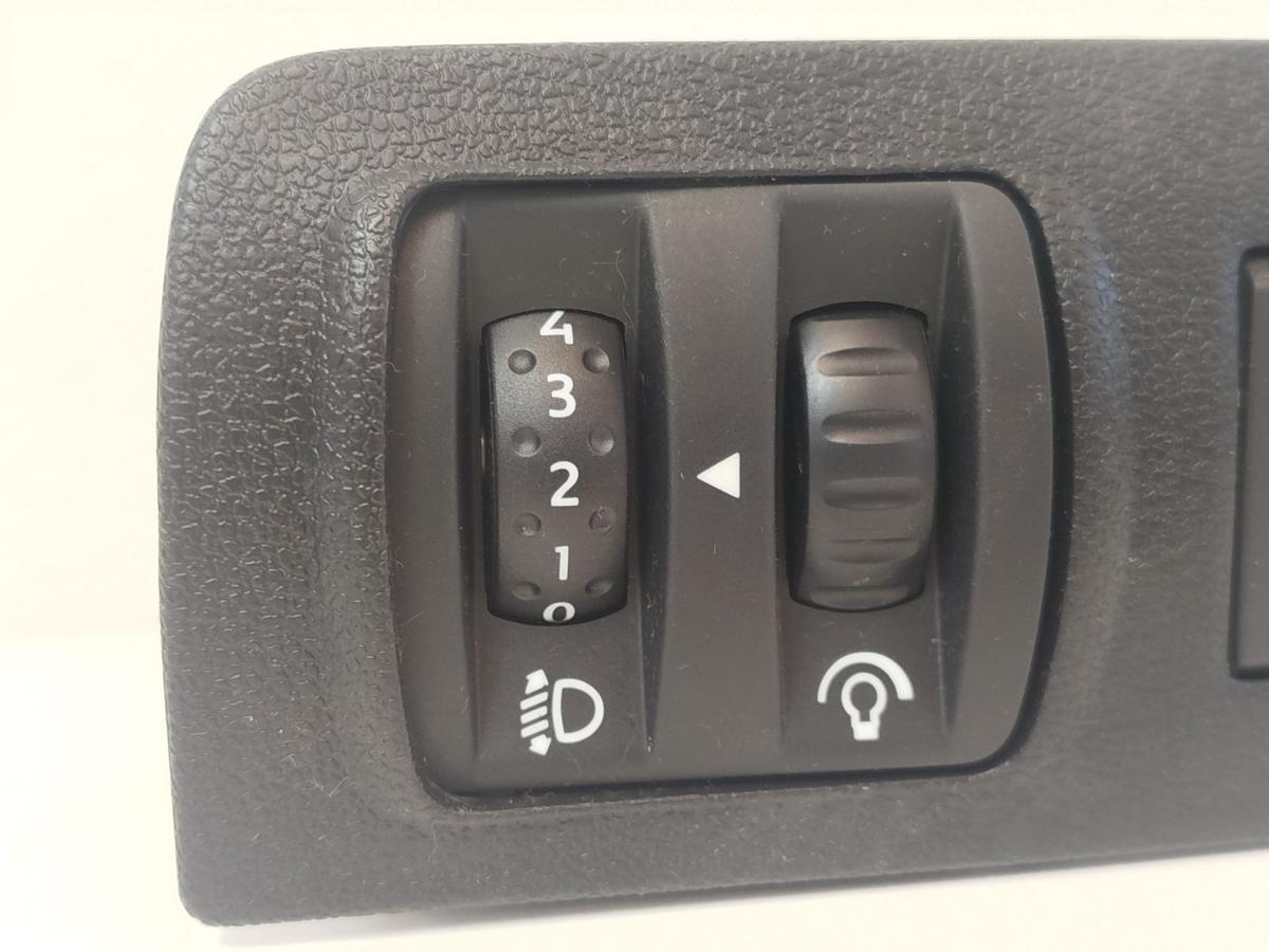 Renault Megane III 3 Tasterleiste Armaturenbrett links Schalterblock Regler LWR