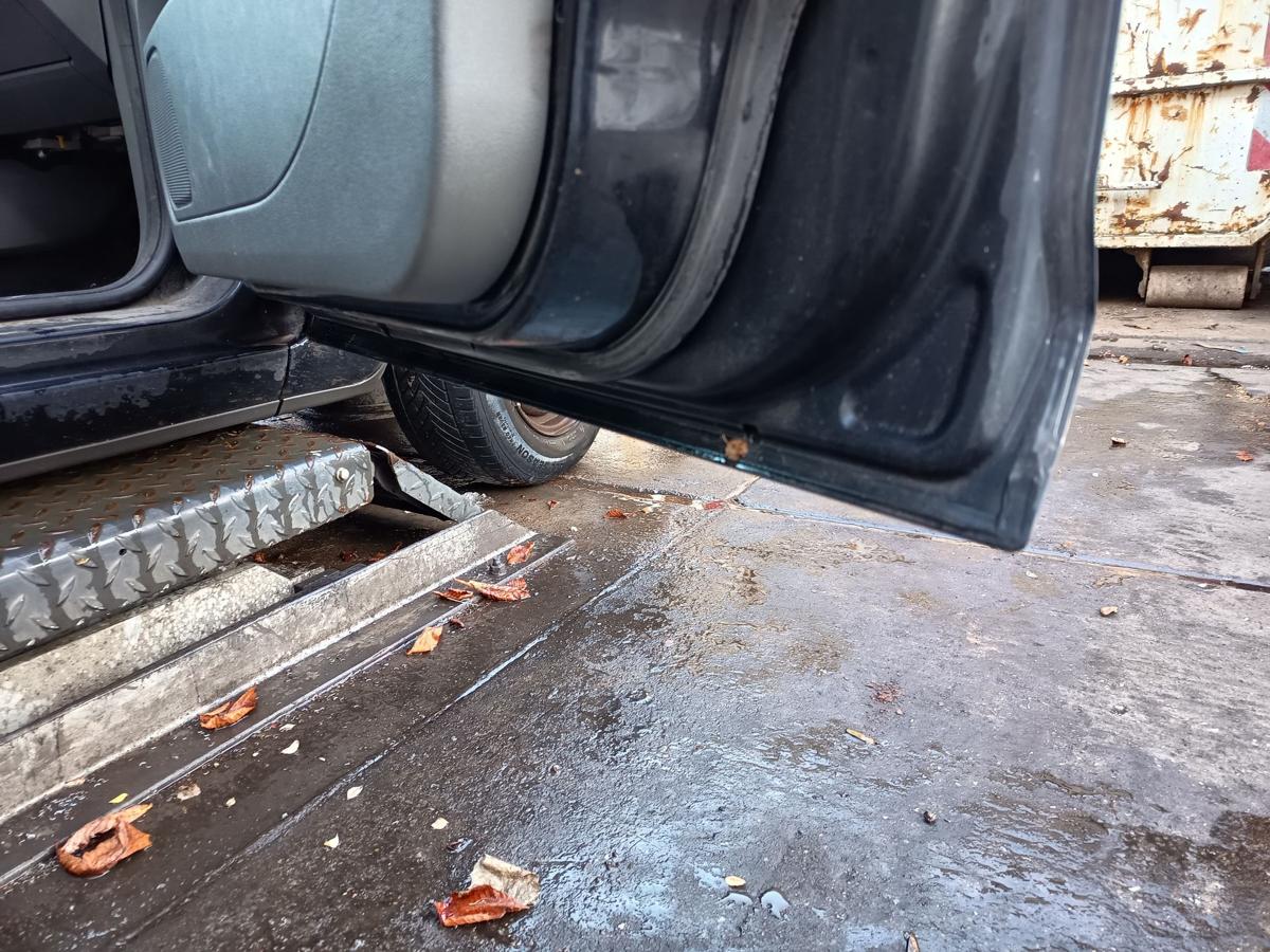 Ford Focus II original T&uuml;r vorn rechts Beifahrer Pantherschwarz Bj 2008