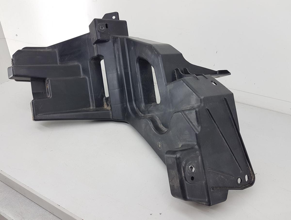 Tesla Model X Halter Scheinwerfer links Bj22 1617912-00-C Scheinwerferhalterung