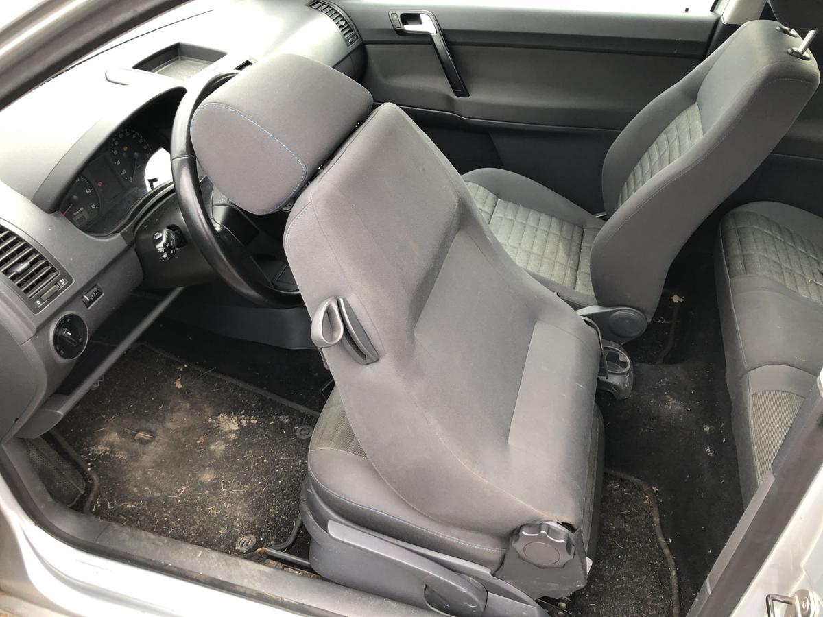 VW Polo 9N3 Sitz vorn links Fahrersitz nur f&uuml;r 3 t&uuml;rer Stoff mit Sitzheizung