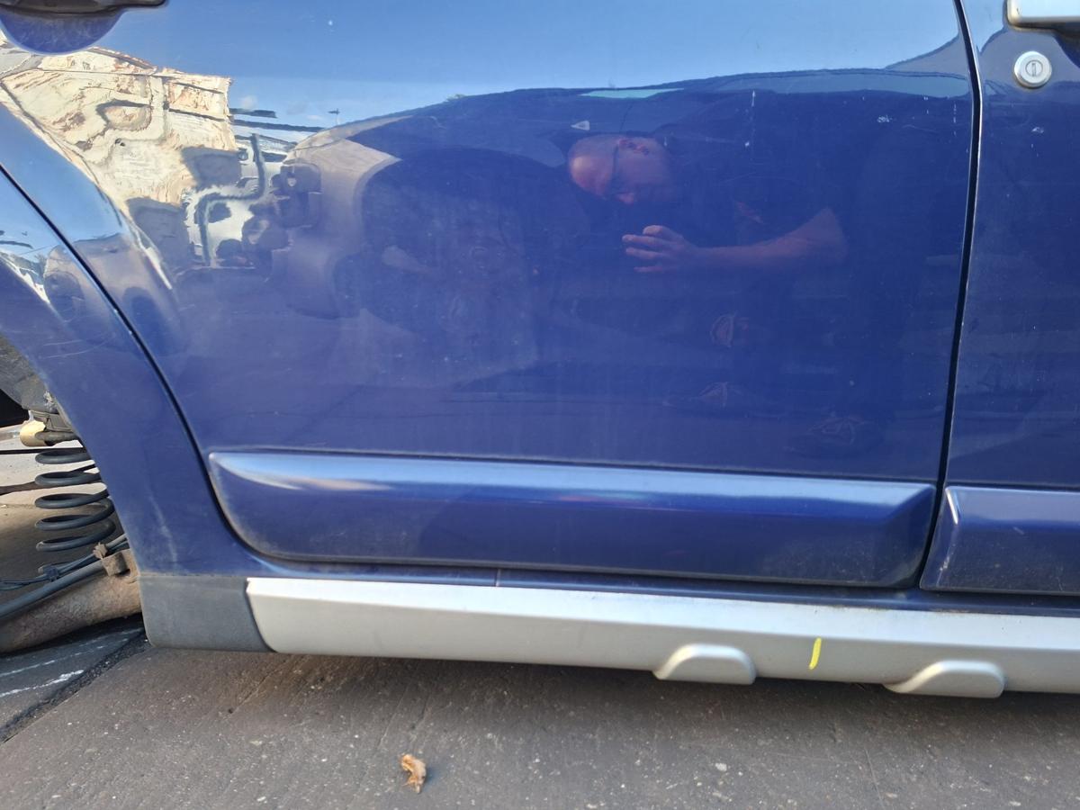 Dacia Sandero original Tür hinten rechts EZ 2010 OV61H-Blue Marine