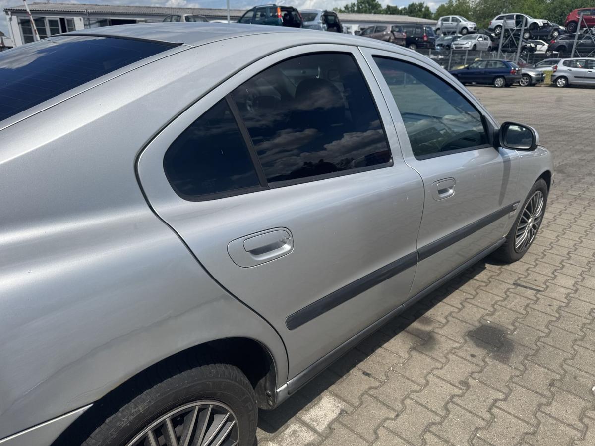 Volvo S60 original T&uuml;r hinten rechts 426 silbermetallic Rohbau Bj.2002
