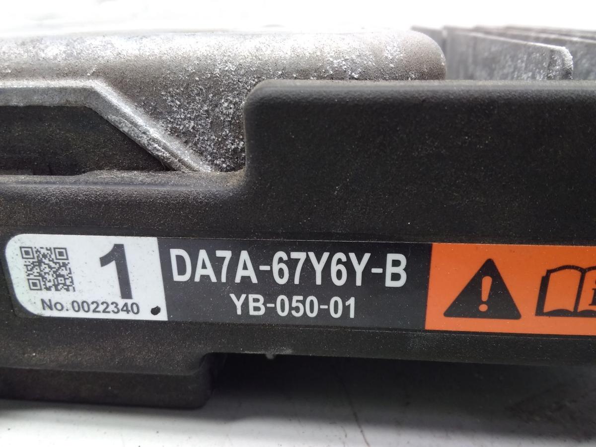 Mazda MX-5 MX5 ND original Spannungswandler DA7A-67Y6Y-B Bj.2015