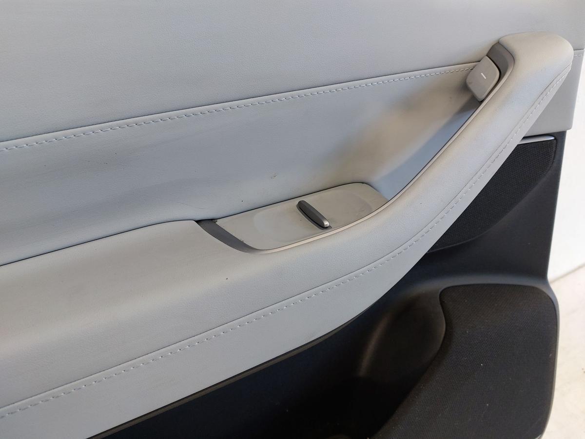 NIO EL6 Elektro SUV T&uuml;rverkleidung hinten links Kunstleder grau Verkleidung T&uuml;r