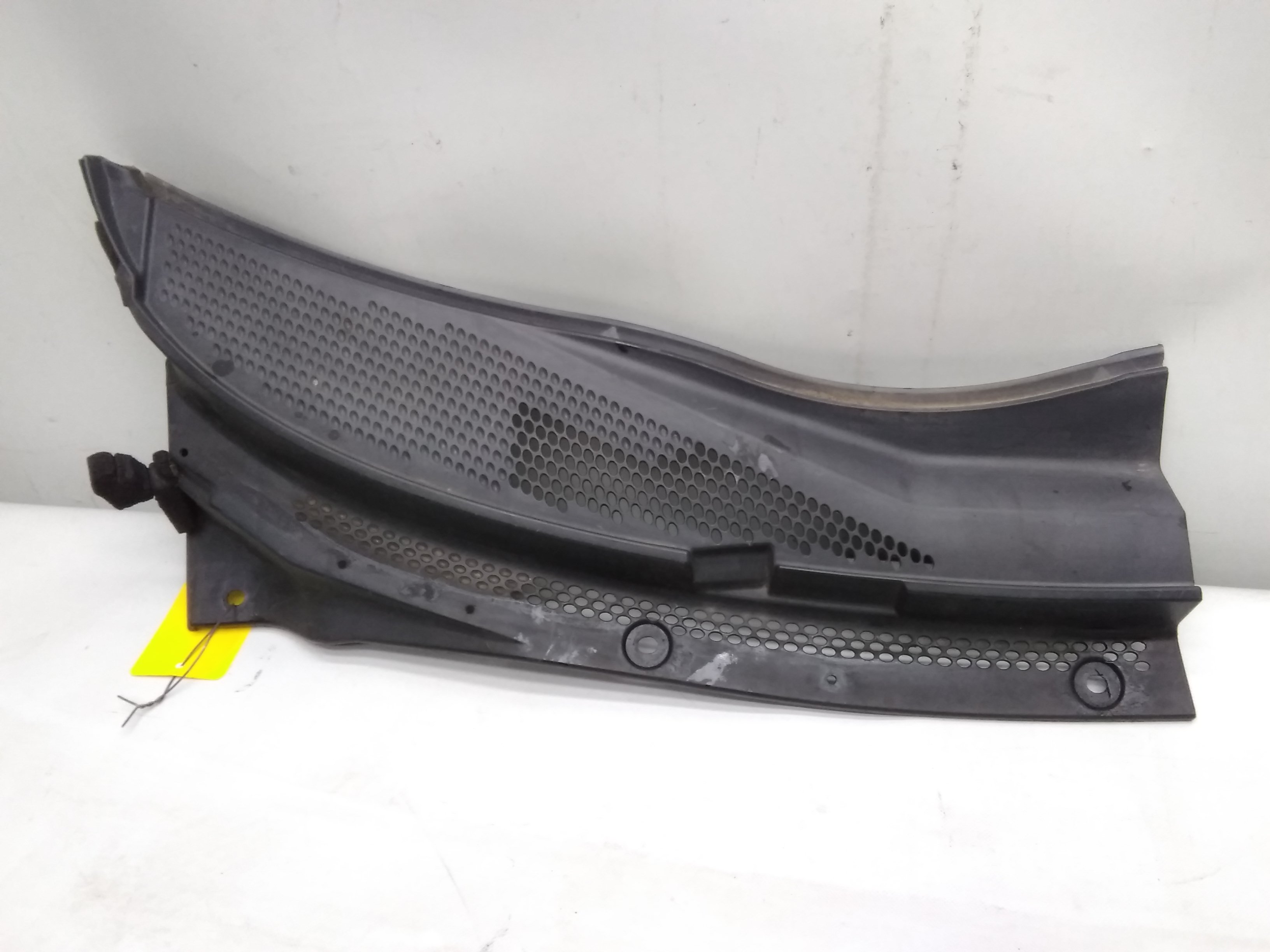 Nissan Primera P12 Plastikabdeckung Blende Windlauf rechts BJ2002 66862AU310