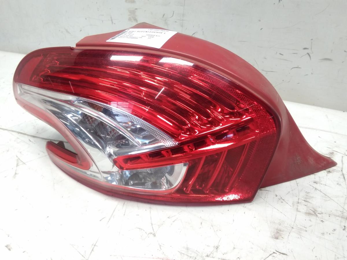 Peugeot 208 original Rückleuchte Heckleuchte links LED Bj.2014