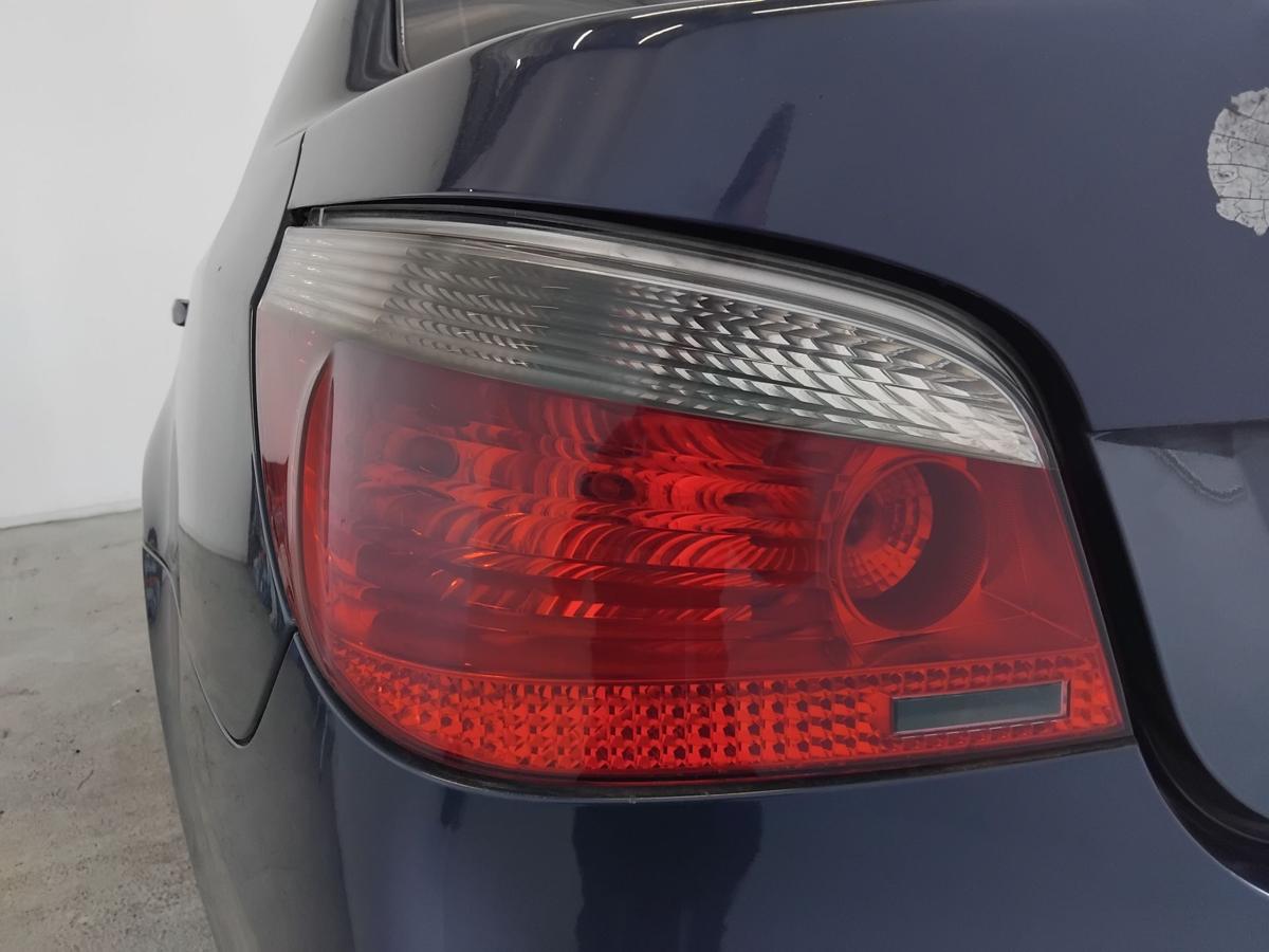 BMW 5er E60 Limousine original R&uuml;ckleuchte Heckleuchte links rot/grau BJ2003