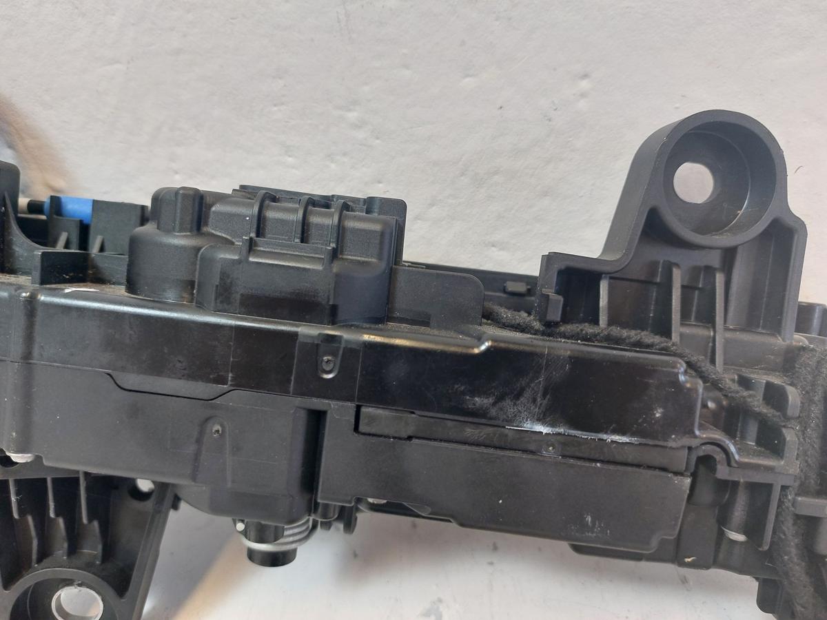 NIO ET7 Elektro Türgriff vorn links Außengriff Fahrertür ausfahrbar beleuchtet