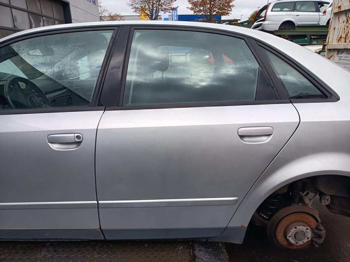 Audi A4 8E B6 original Tür hinten links Fond Y7W Lichtsilber Bj 2003