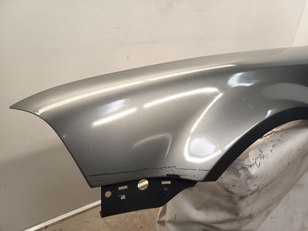 VW Passat 3BG ab 2000 original Kotflügel vorn links LD7V Silbergrau Metallic