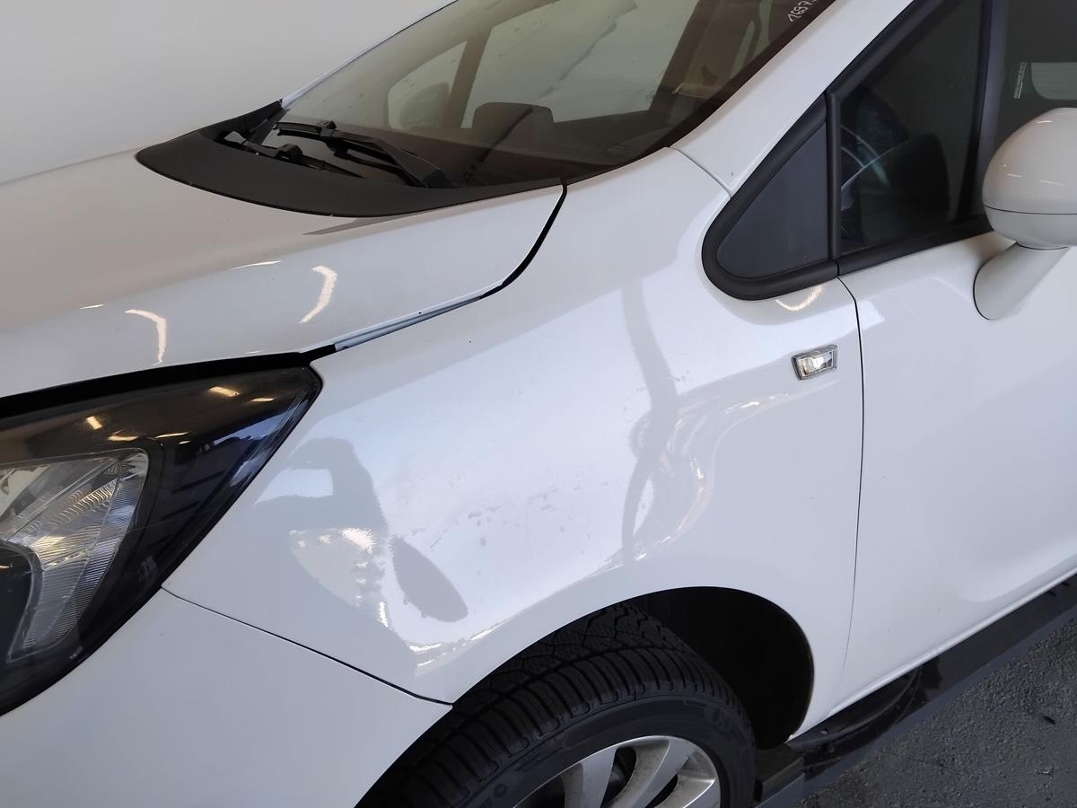 Opel Meriva B original Kotflügel vorn links casablancaweiss BJ2011