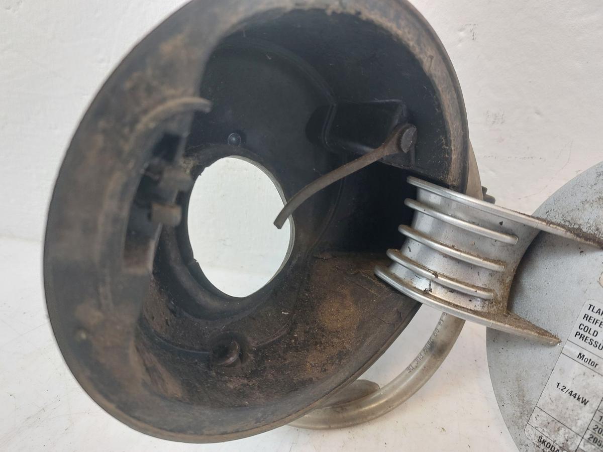 Tankklappe Tankdeckel Tankverschluss LA7W Reflexsilber Skoda Fabia II 5J