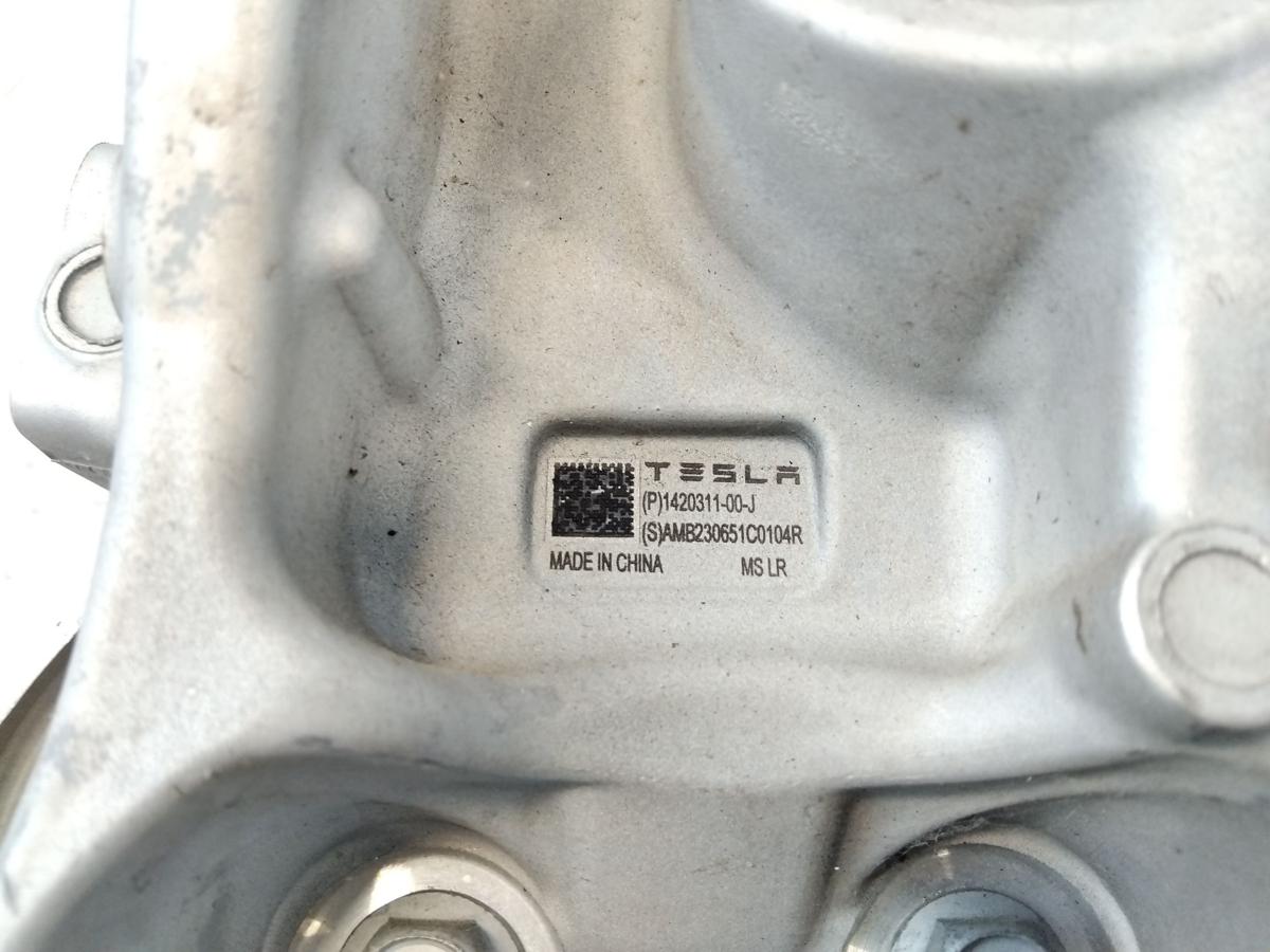 Tesla Model S Facelift Achsschenkel Radlagergehäuse Vorderachse links Bj.2023