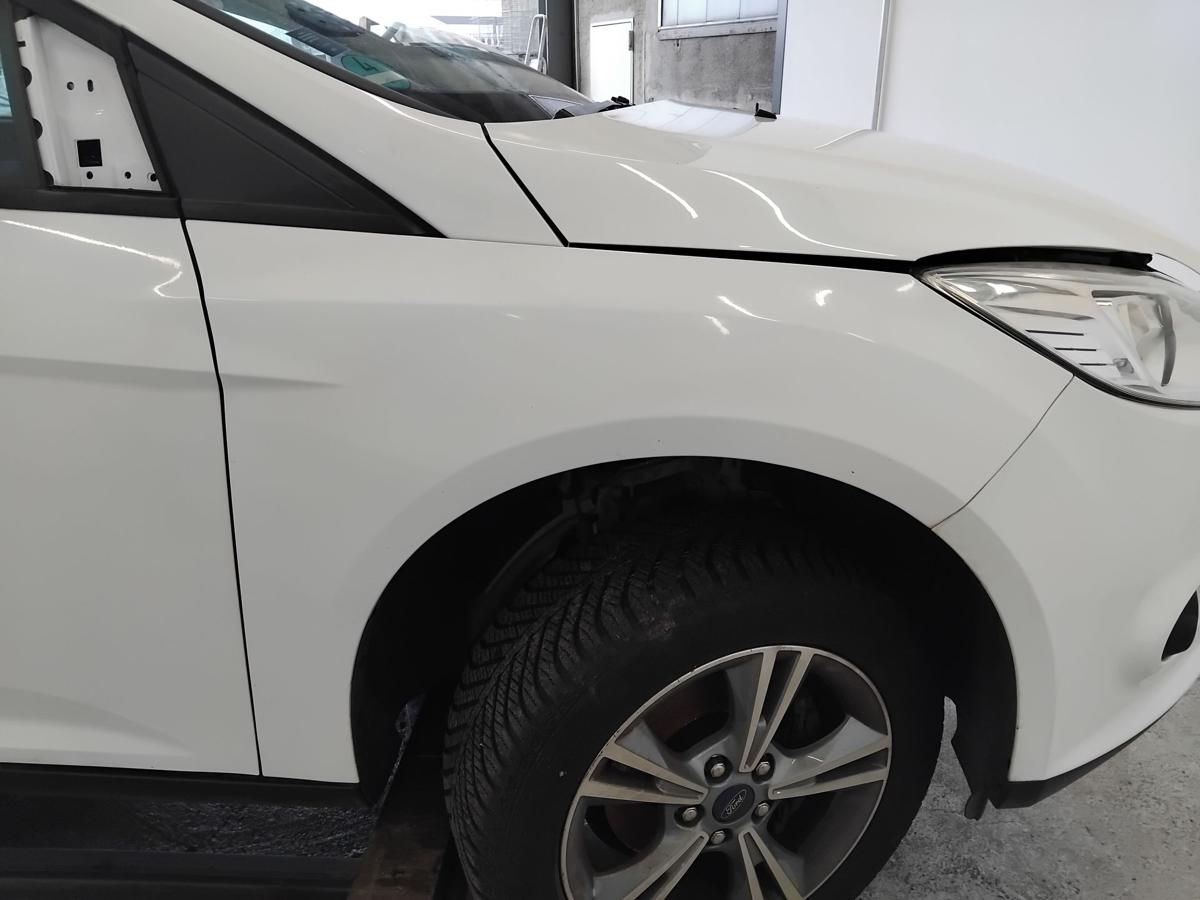 Ford Focus 3 DYB original Kotflügel vorn rechts frostweiss BJ2013