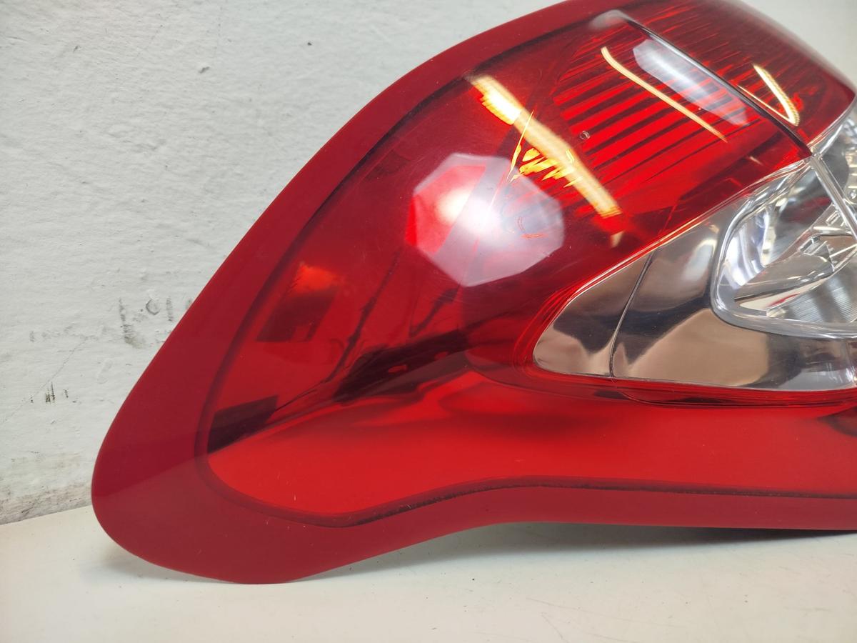 Citroen C4 II Typ N R&uuml;ckleuchte links au&szlig;en Ecke R&uuml;cklicht Heckleuchte Au&szlig;enteil