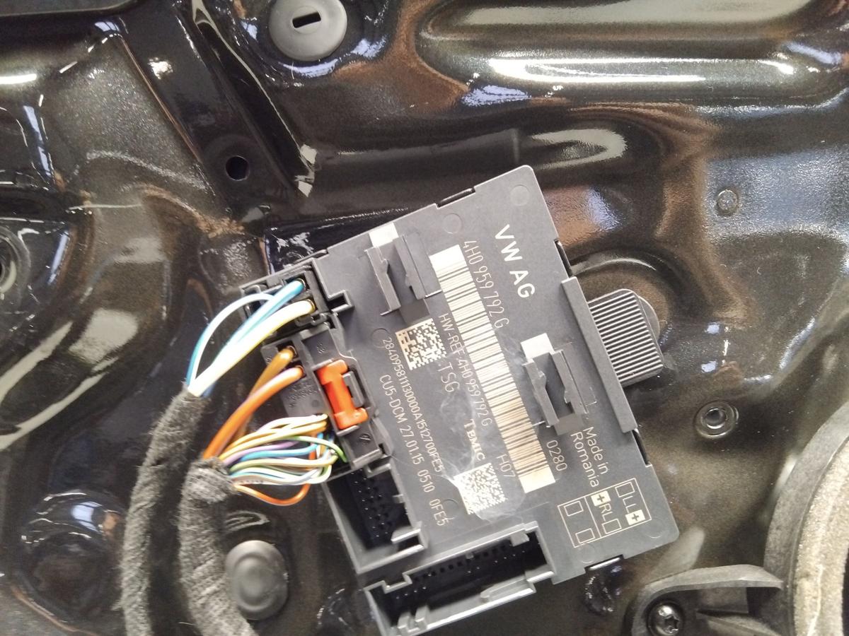 Audi A8 4H D4 T&uuml;r vorn rechts Beifahrert&uuml;r Alu LZ9Y Phantomschwarz BJ2015