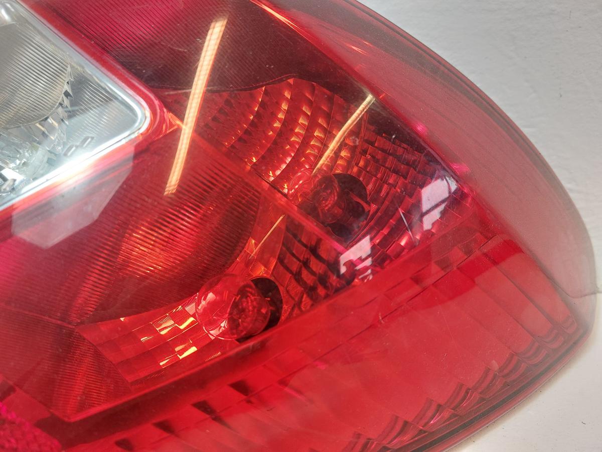 Opel Corsa D Rückleuchte Schlussleuchte Rücklicht Lampe hinten rechts 5 Türer
