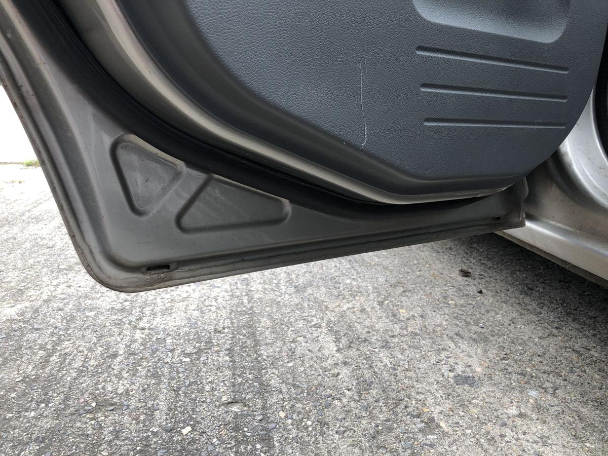 Ford Fusion JU2 Tür hinten links Fondtür im Rohbau Sahara Metallic