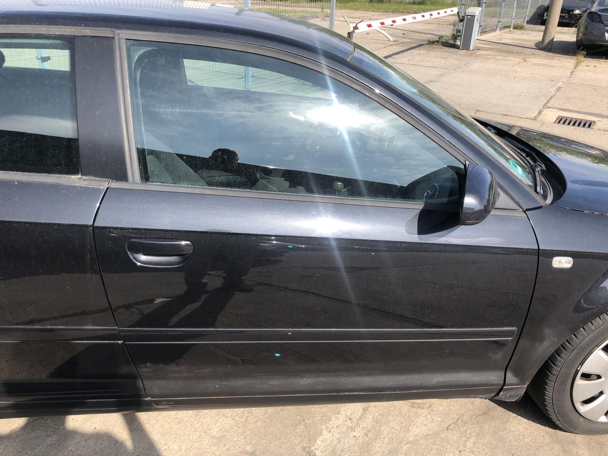 Audi A3 8P bis 2005 T&uuml;r vorn rechts Beifahrert&uuml;r nur 3 t&uuml;rer LZ9W Ebonyschwarz