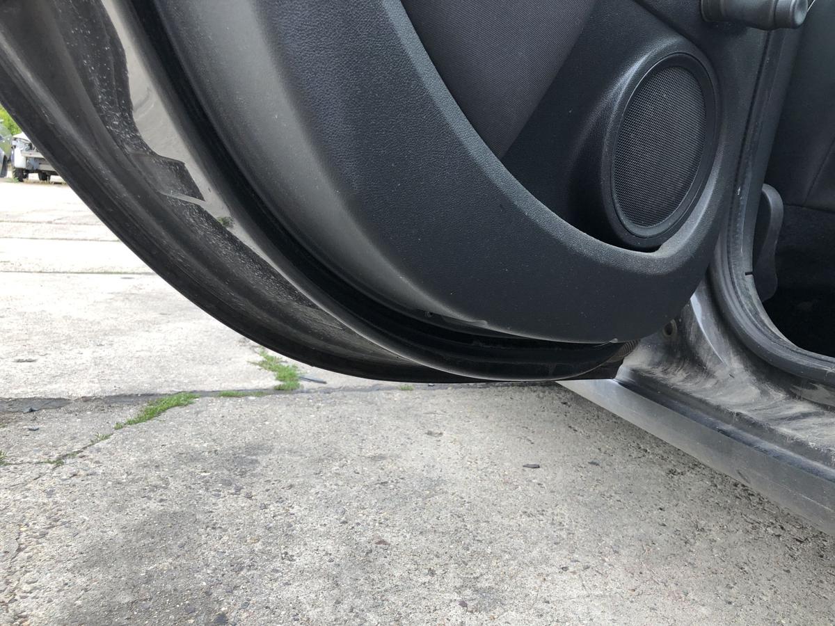 Renault Clio 3 III Grandtour T&uuml;r hinten links Fondt&uuml;r Rohbau NV676 Noir Nacre