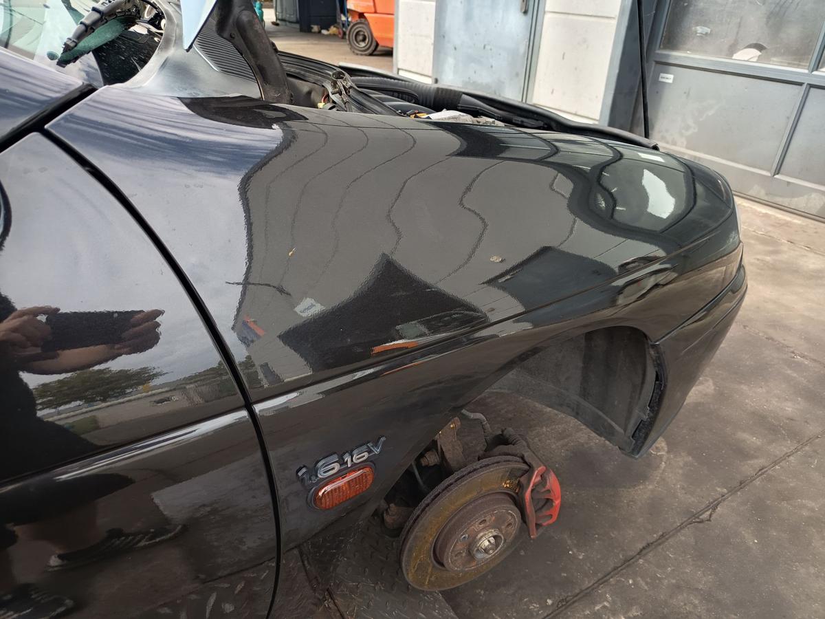 Renault Megane I Cabrio original Kotfl&uuml;gel rechts MV676 Noire Nacre Bj 1999