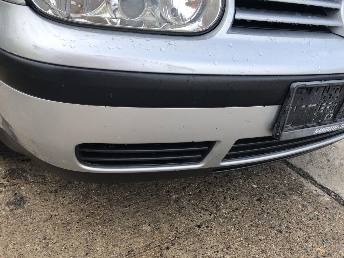 VW Golf 4 IV 1J Sto&szlig;f&auml;nger vorn Frontsch&uuml;rze Sto&szlig;stange LA7W Reflexsilber Met