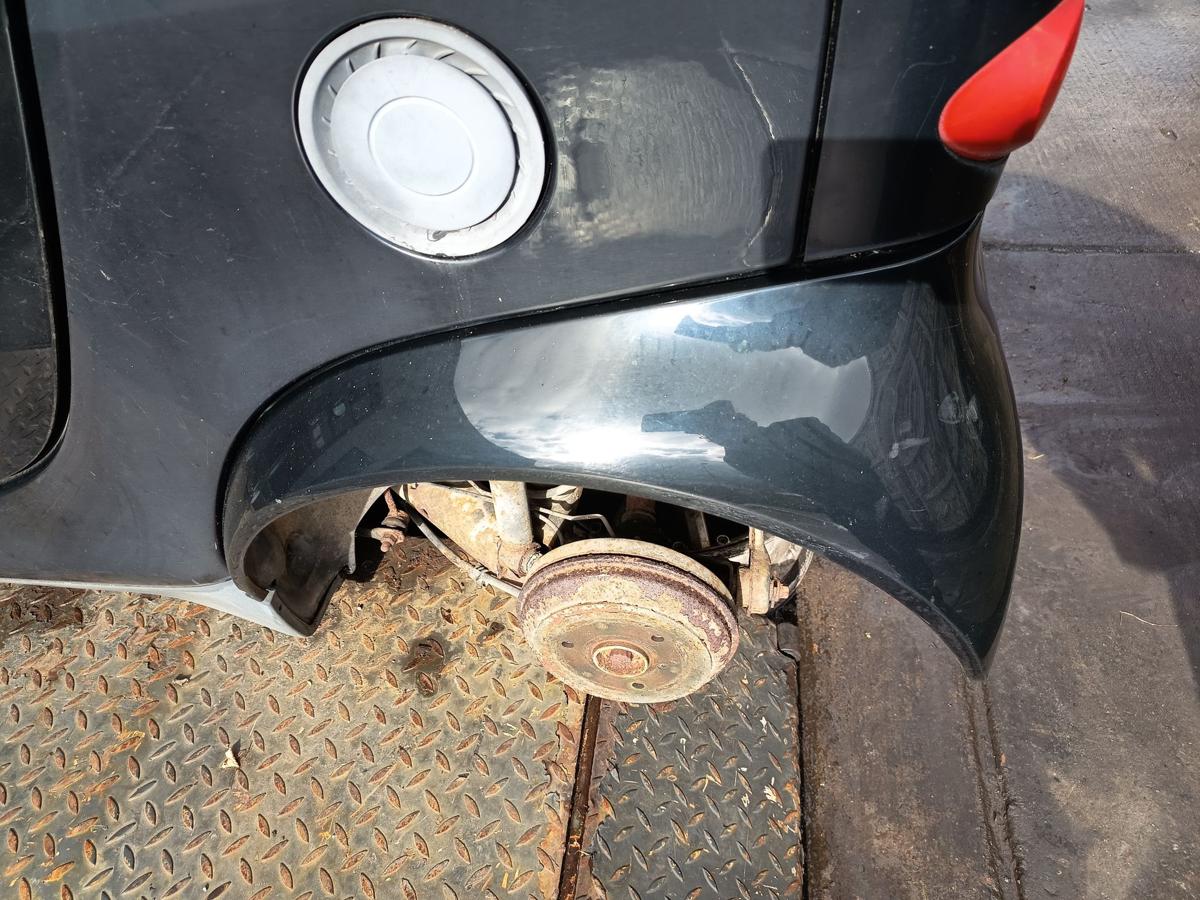 Smart Fortwo original Kotfl&uuml;gel hinten links EA4 Jack Black Facelift Bj 2006