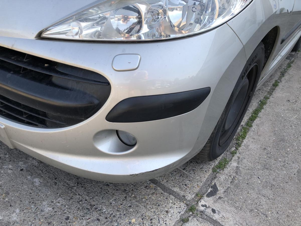 Peugeot 207 SW Typ WE Sto&szlig;f&auml;nger vorn Frontsch&uuml;rze mit Nebel und SRA bsi 2009
