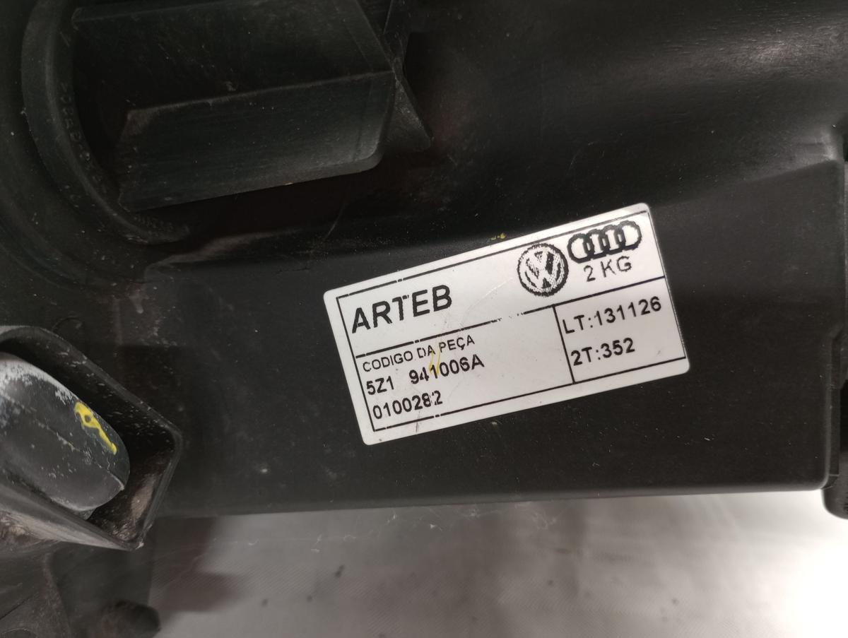 VW Fox orig Scheinwerfer rechts Halogen Bj 06