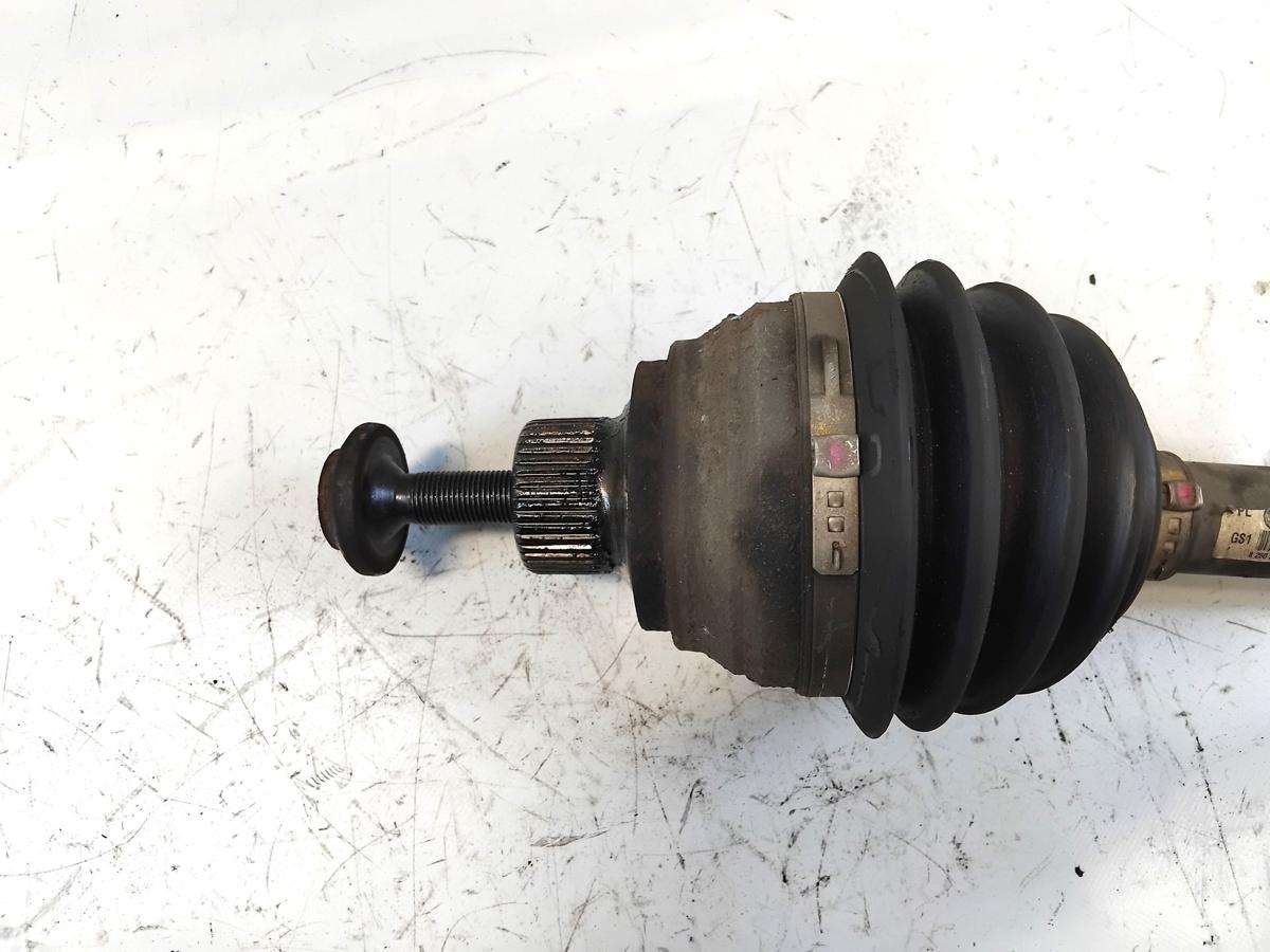 Audi A5 Coupe 8T Antriebswelle Gelenkwelle vorn links 2.7TDI Multitronic Bj.2007