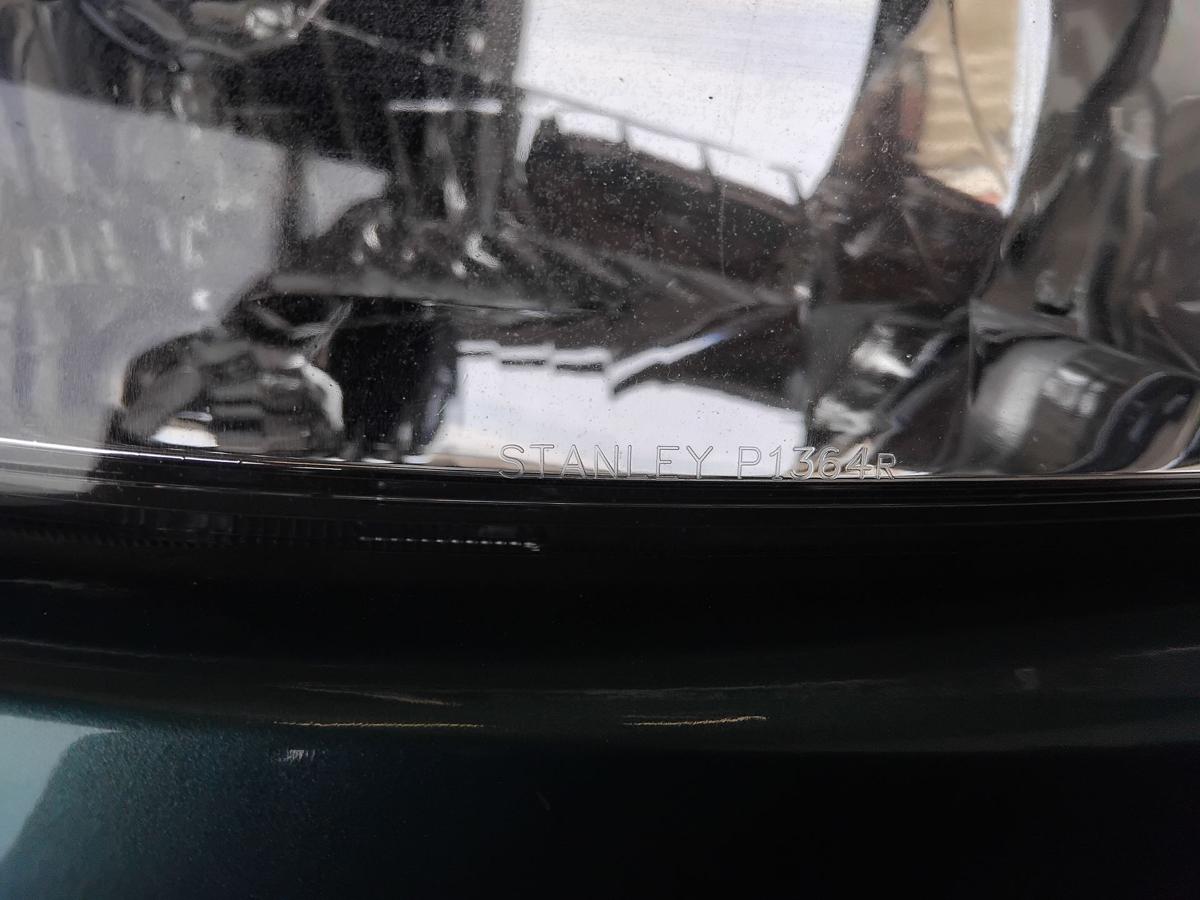 Mazda 323F BJ orig Scheinwerfer rechts Halogen mit LWR STANLEY BJ2001 Facelift