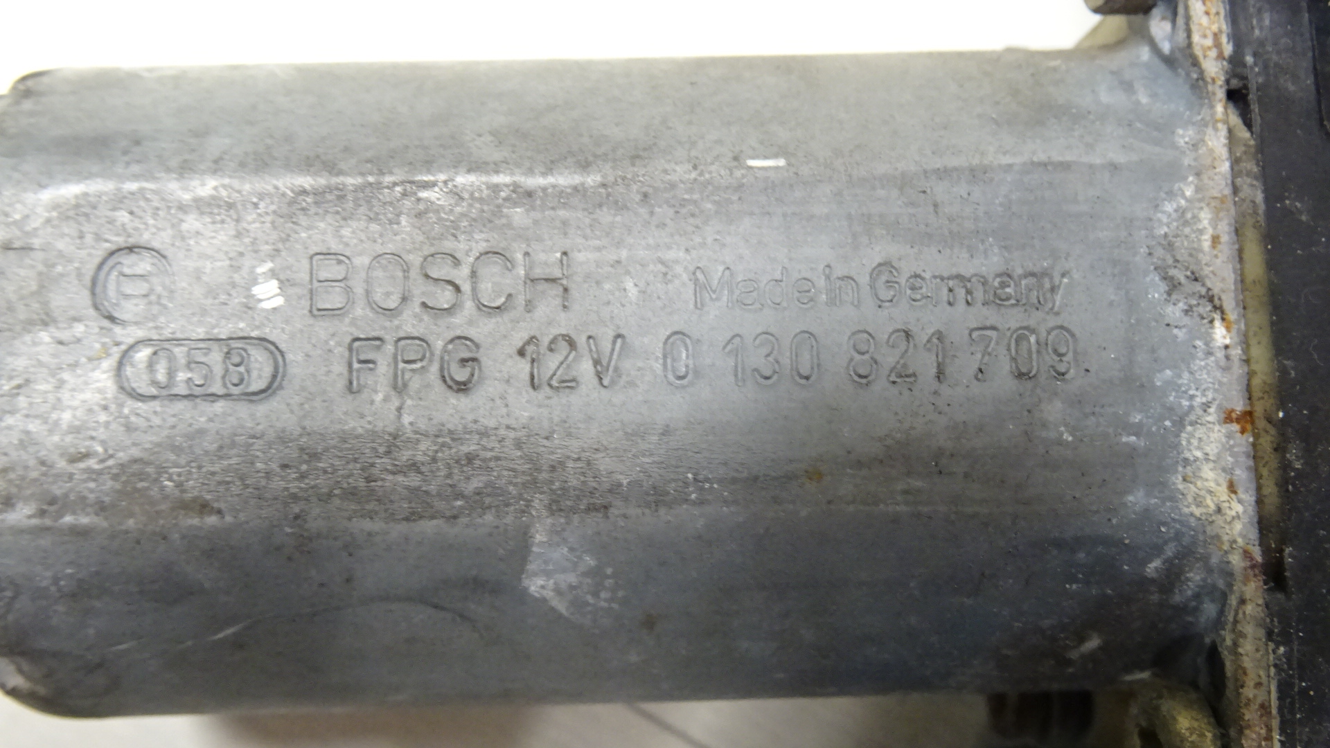 Mercedes E Klasse S210 BJ2001 Fensterheber vorn rechts Bosch 0130821709