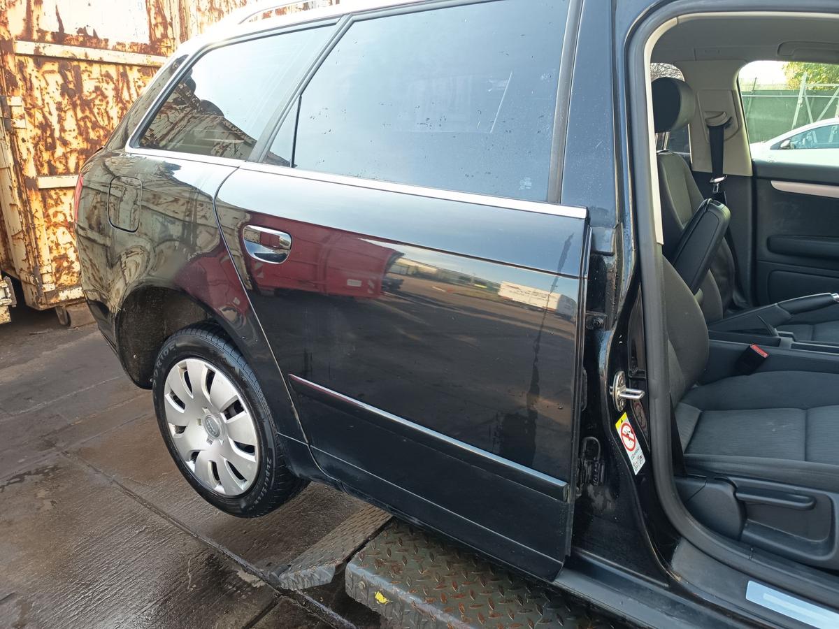 Audi A4 B7 Avant original T&uuml;r hinten rechts Fond Z9Y Phantomschwarz Bj 2006