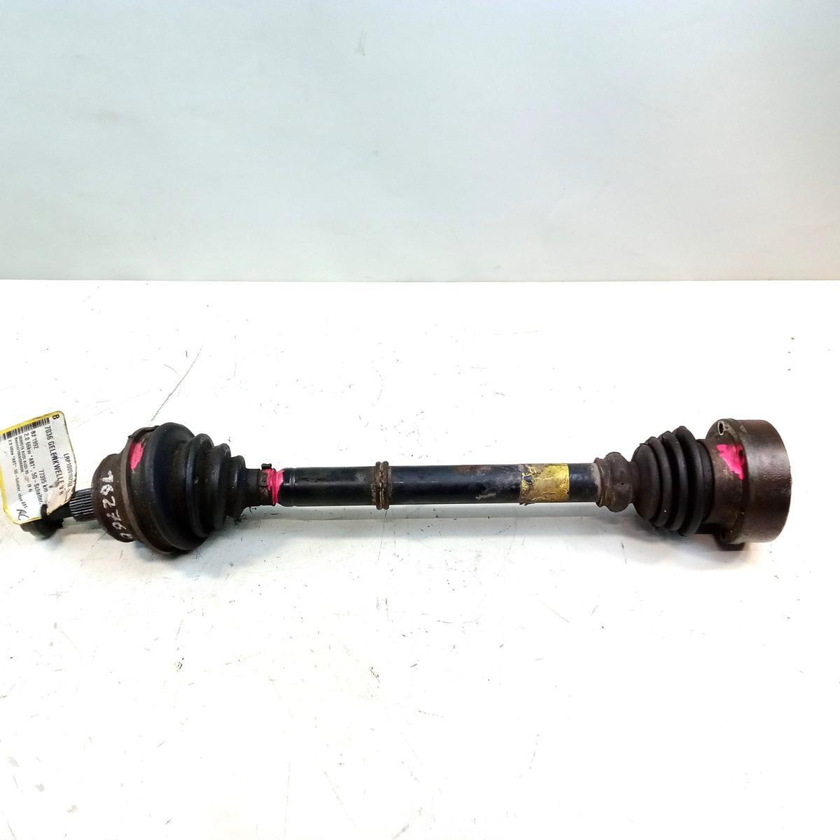 Audi 80 B4 Antriebswelle Gelenkwelle vorn rechts 2.0 66kw ohne ABS Bj.1992
