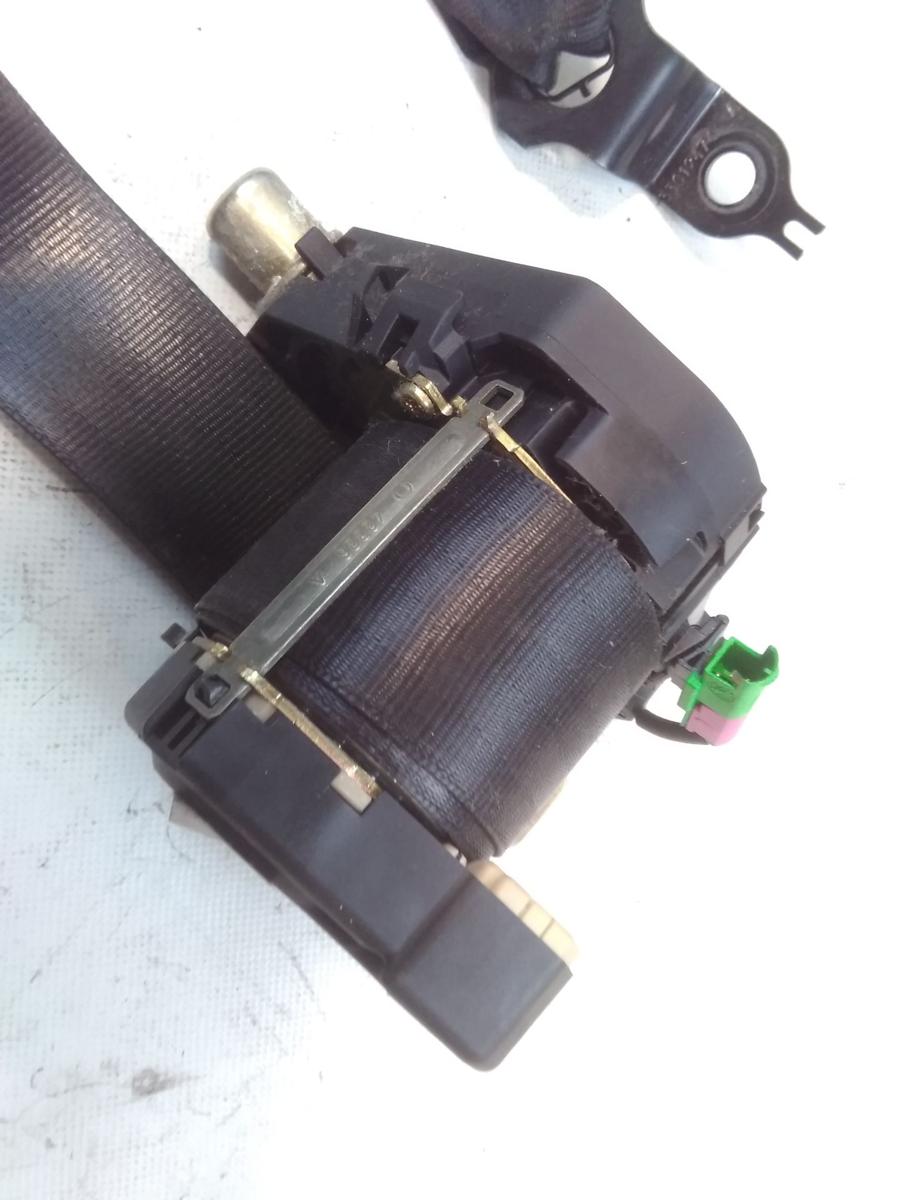 Skoda Fabia 1 6Y original Sicherheitsgurt vorn rechts schwarz unfallfrei BJ2005