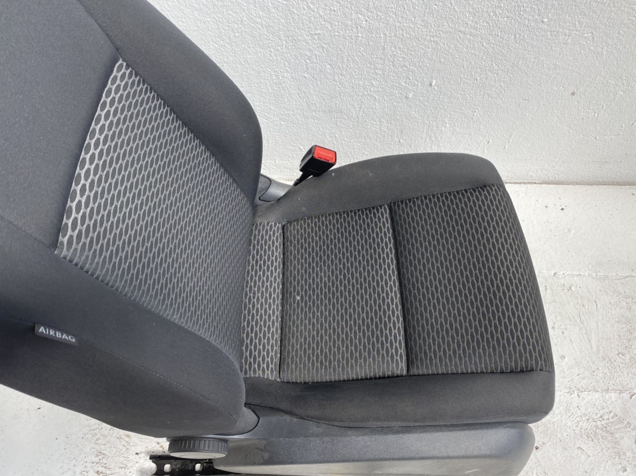 VW Golf 6 VI Sitz Autositz Beifahrersitz mit Heizung Sitz vorn rechts 3trg Stoff