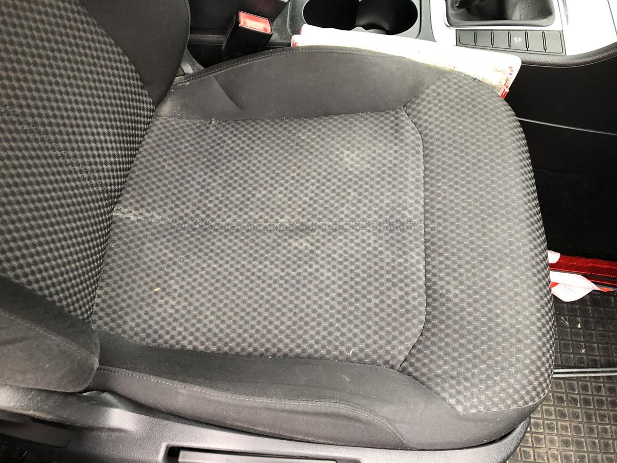 VW Passat 3C B7 Variant Sitz vorn rechts Beifahrersitz Stoff Heizung Autositz