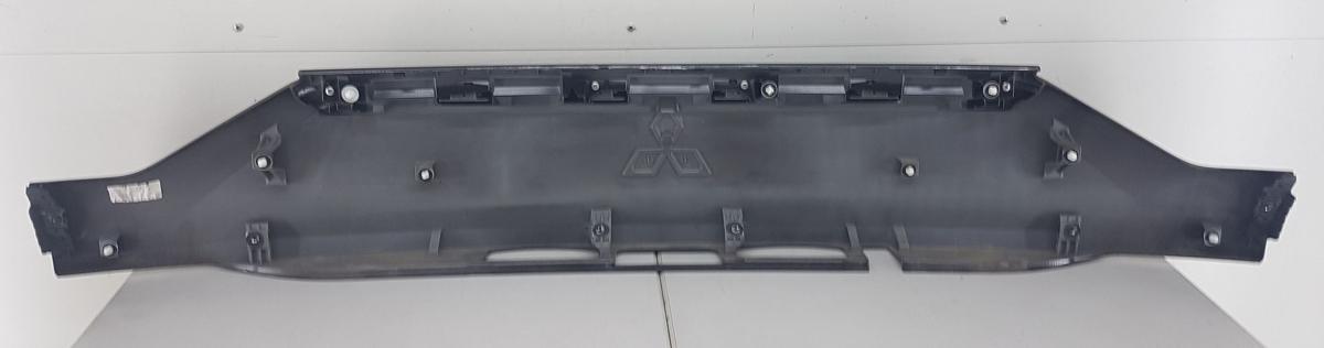 Mitsubishi Eclipse Cross Heckblende f&uuml;r Heckklappe Bj2023 5817A411ZZ Blende Heck