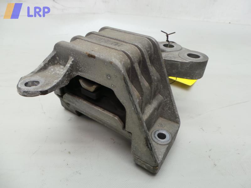 Opel Vectra C BJ2003 Motorhalter vorn rechts 13121797 V04652