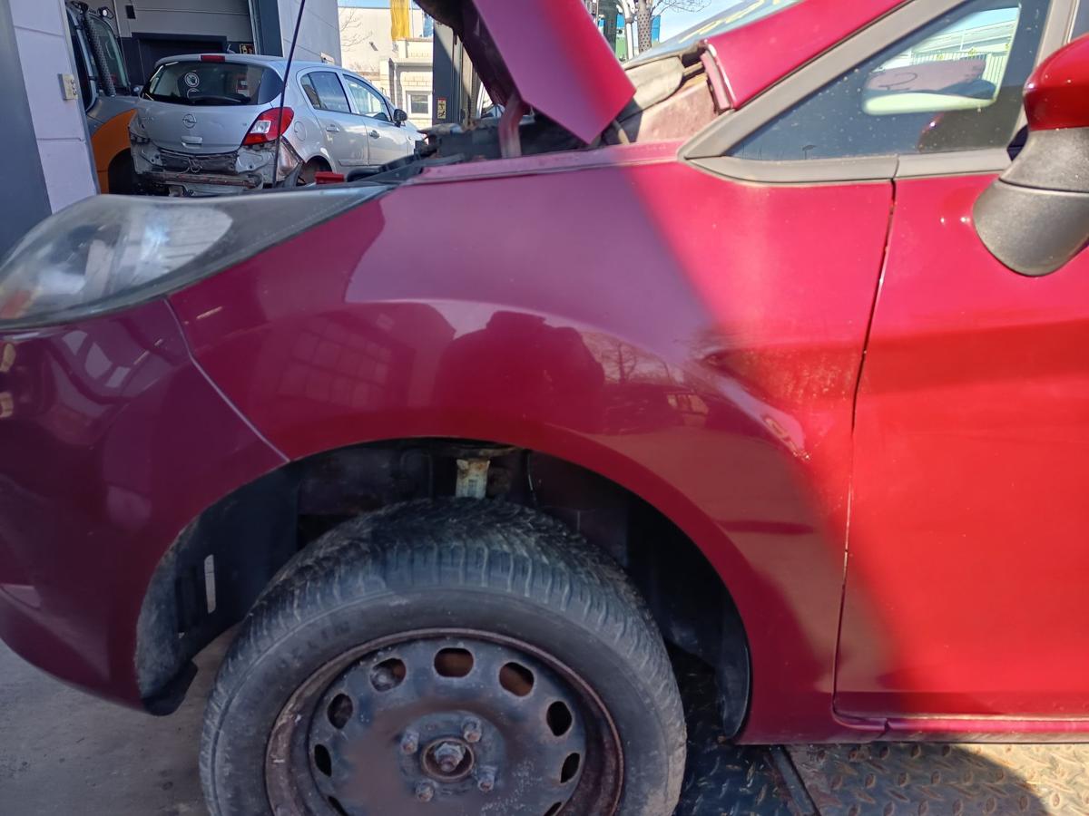 Ford Fiesta MK7 original Kotfl&uuml;gel links Hot Magenta vor Facelift Baujahr 2009