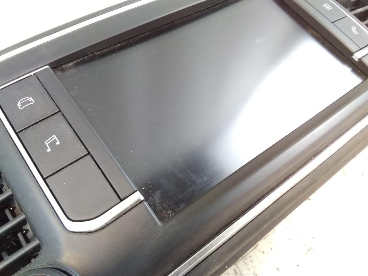 Opel Vivaro C original Radiodisplay Bordmonitor mit Rahmen Bj.2020