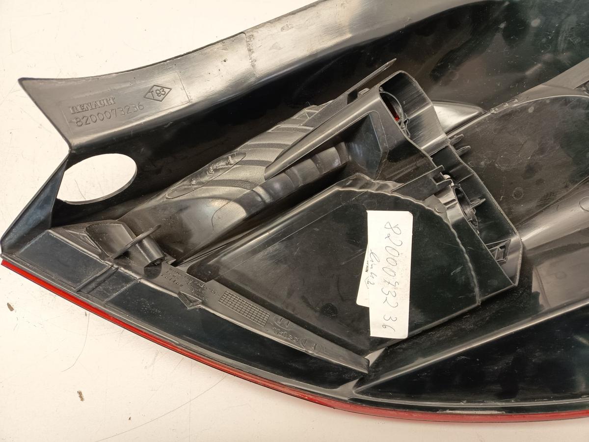 Renault Megane II 2 5trg Limo orig R&uuml;ckleuchte Heckleuchte links Bj 04