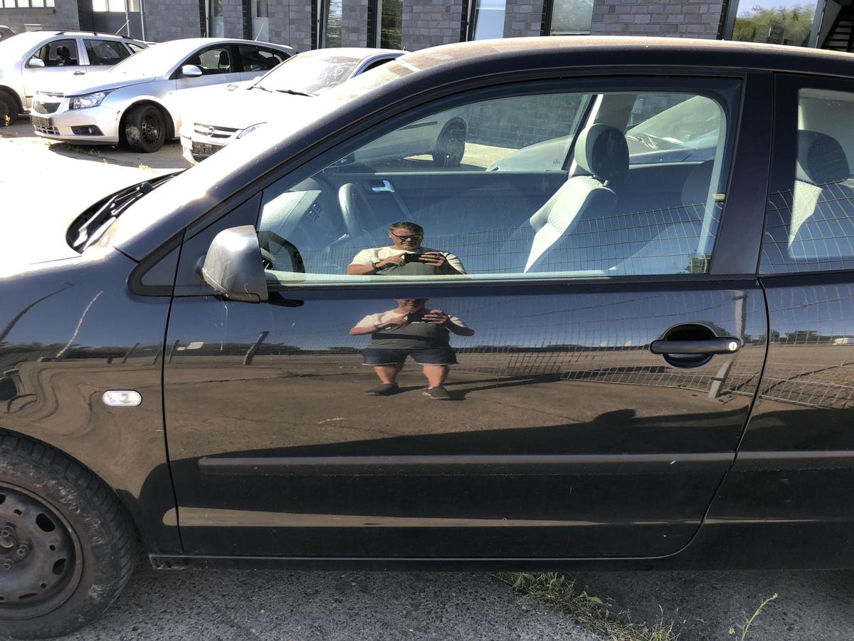 VW Polo 9N 9N1 Tür von links Fahrertür Rohbau LC9Z Black Magic Perl nur 3trg
