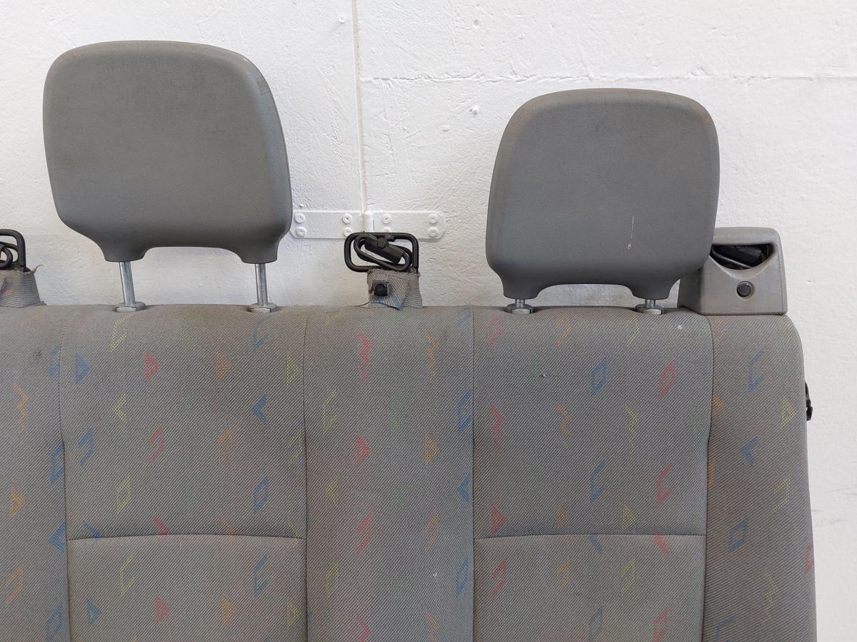 VW LT Typ 2D 3er Sitzbank hinten R&uuml;cksitzbank Sitzbank R&uuml;ckbank Text lesen