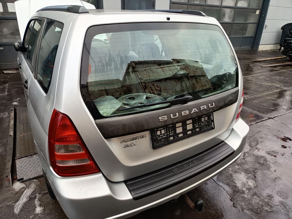 Subaru Forester SG original Heckklappe mit Scheibe 01G Silber Bj 2005