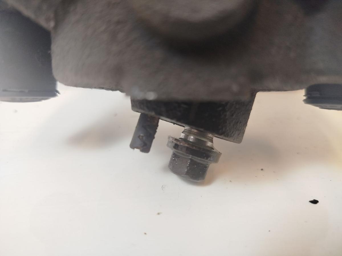 VW Golf Sportsvan AUV ab17 Bremssattel vorn rechts Bremszange Sattel 276mm