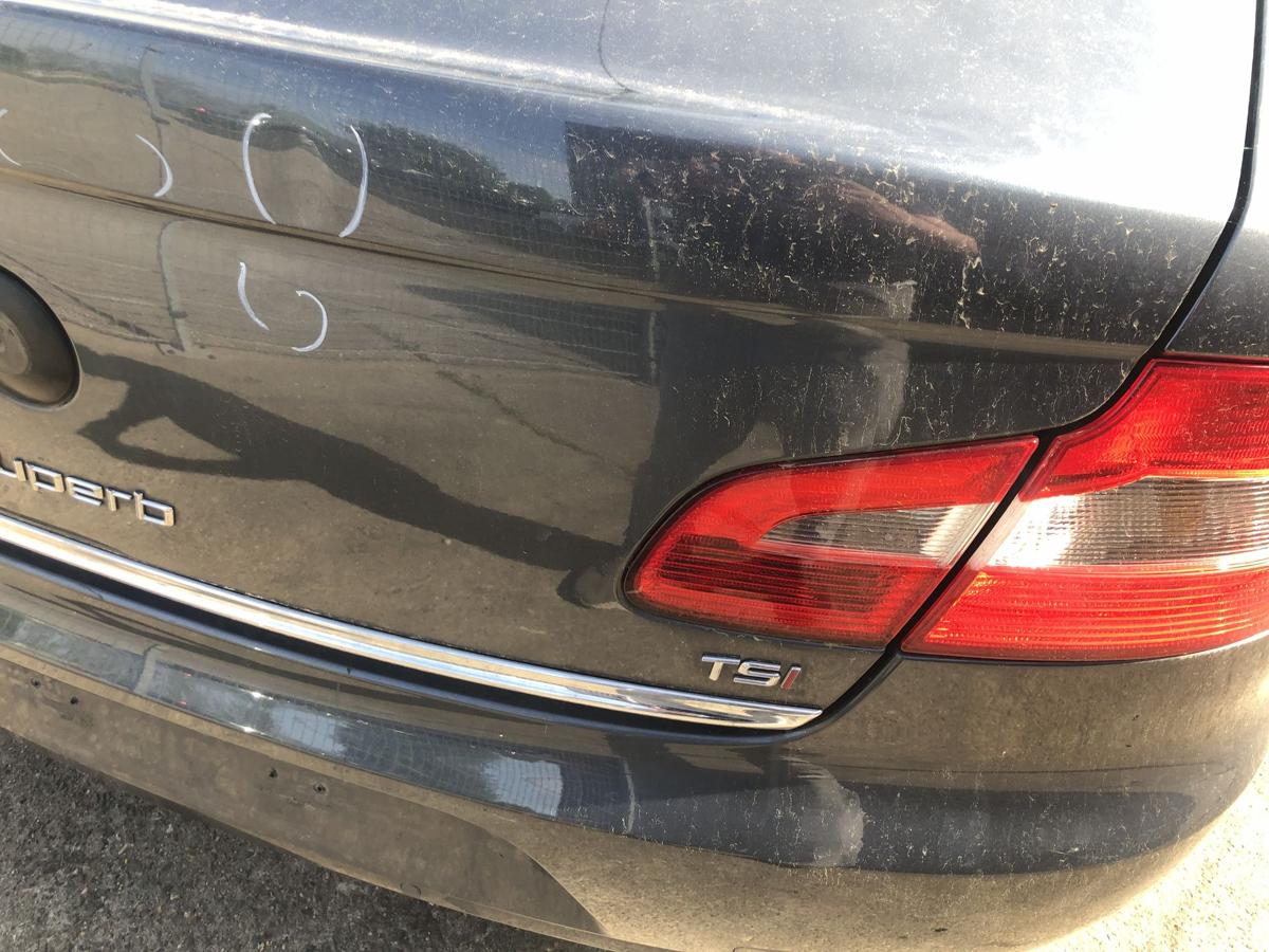 Skoda Superb 2 Typ 3T Heckklappe mit Heckscheibe 2 teilig Kofferklappe LF8J